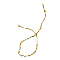 Крапивная нить на запястье, ручного прядения, в три сложения 100%